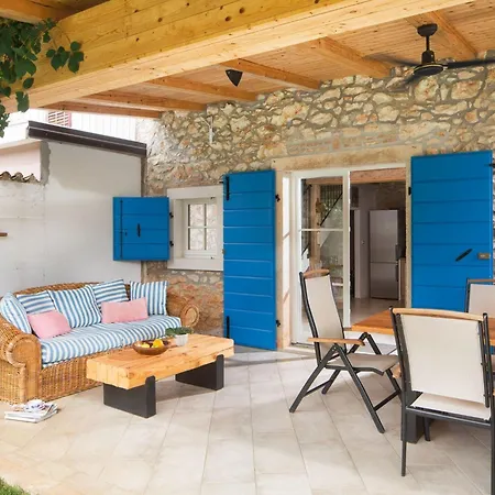 Semesterbostad Flavia Traditionelles Steinhaus Mit Pool By Interhome