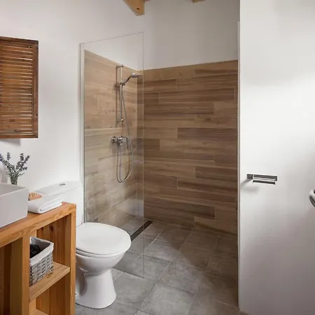 Сasa de vacaciones Flavia Traditionelles Steinhaus Mit Pool By Interhome